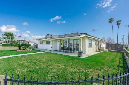 2440 Gramercy Ave, Anaheim CA  92801-3227 exterior