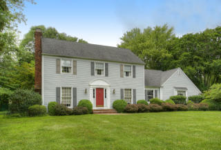 37 Old Chester Rd, Gladstone, NJ 07934-2029