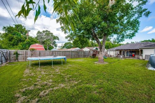 420 Farrer St, Angleton TX 77515-5027 exterior