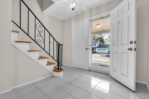 41 Meredith Rd, Piscataway NJ  08854-5419 exterior