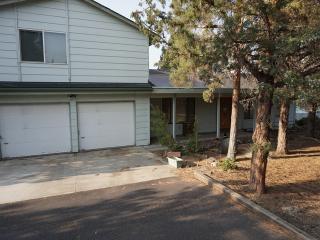 2741 Lynch Ln, Eagle Crest, OR 97756-9350