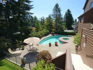 516 Spyglass Dr, Eugene, OR 97401-2050