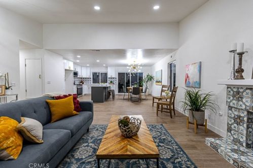 350 Aspen Ave, Rialto CA  92376-5443 exterior