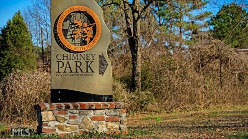 8150 Highland Dr, Porterdale, GA 30014-3479