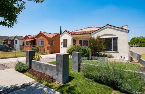 8439 Elizabeth Ave, South Gate, CA 90280-2404