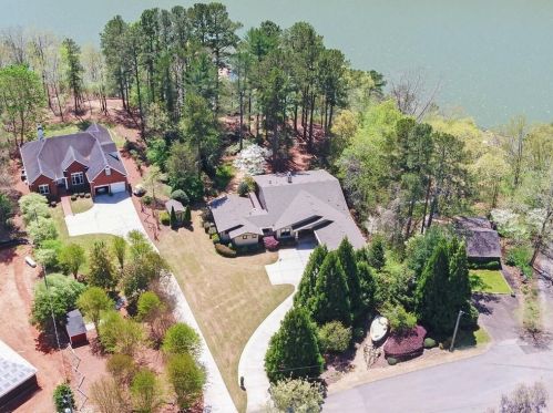 305 Julian Creek Rd, Dawsonville, GA 30534-7419