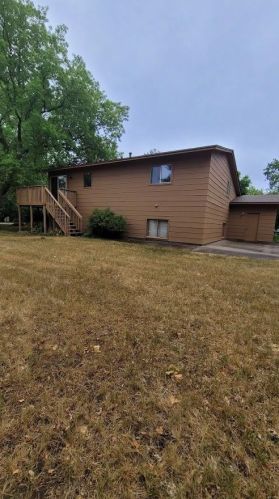 12160 Larch St, Minneapolis MN  55448-2671 exterior