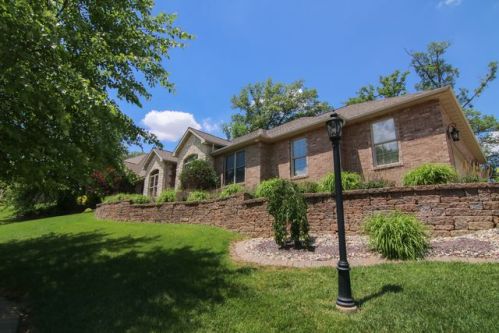 117 Fox Hill Ct, Edwardsville, IL 62025-5736