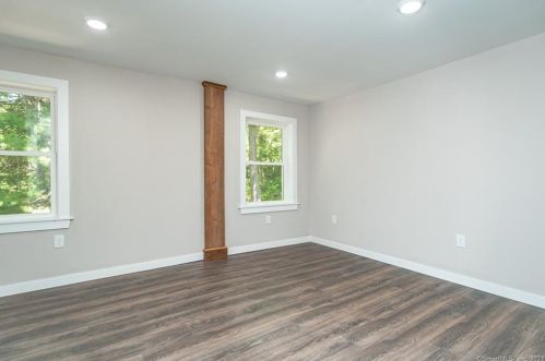 70 Peep Toad Rd, Killingly CT  06239-1522 exterior