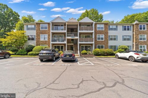 72 Holly Ct, Trenton, NJ 08619-4636