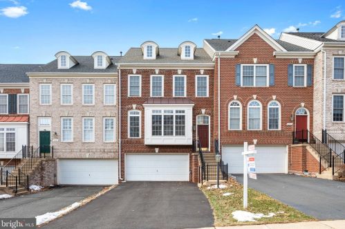 6205 Toledo Pl, Haymarket, VA 20169-3274