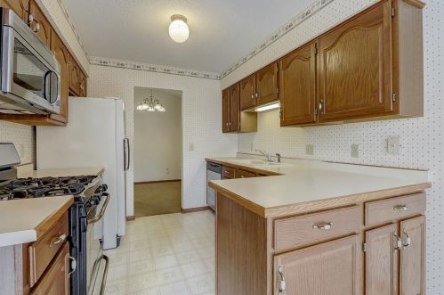 3727 Gershwin Ln, Saint Paul MN  55128-2944 exterior