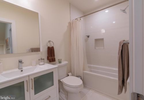 823 20th St, Philadelphia PA  19130 exterior