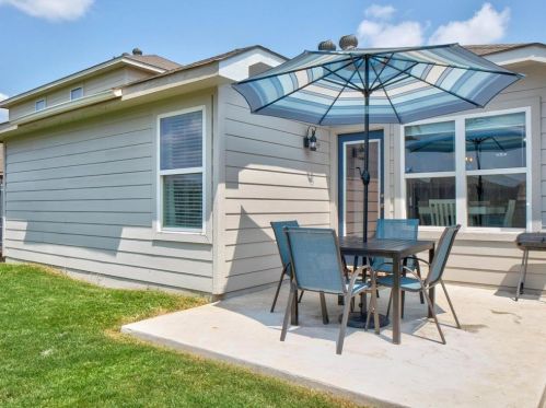 5733 Parkview Hills Ln, Fort Worth TX  76179-6715 exterior