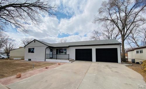 1513 Alexander Cir, Pueblo CO  81001-2024 exterior