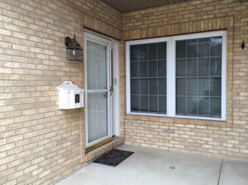 1187 Arbor Ln, Sycamore, IL 60178-2449