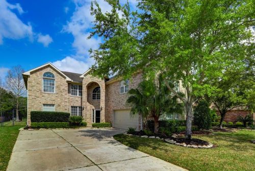 2923 Cedar Hollow Dr, Pearland, TX 77584-8155
