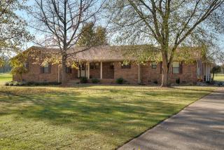 7506 Burleson Ln, Murfreesboro, TN 37129-8137