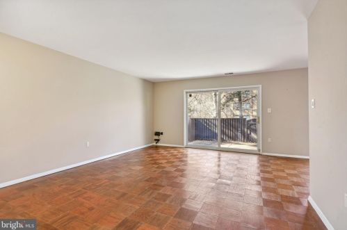 1823 Ivy Oak Sq, Herndon, VA 20190-4725