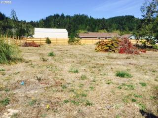 1050 Raechel Rd, Lakeside OR  97449-9701 exterior