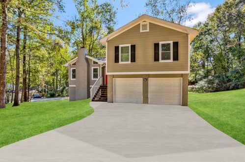 689 Almand Branch Rd, Conyers GA  30094-2605 exterior