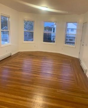 77 Harriet St, Providence, RI 02905-2033