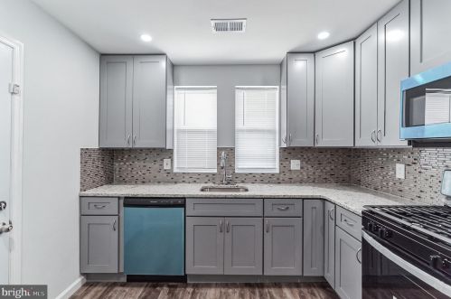 5908 Chew Ave, Philadelphia PA  19138-1514 exterior