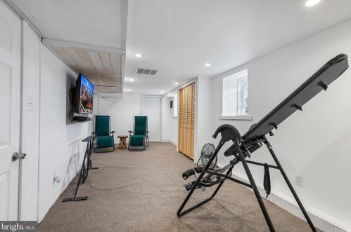 529 56th St, Philadelphia PA  19143-1925 exterior