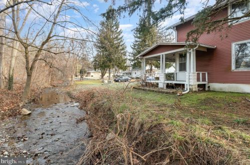 3307 Brisban St, Harrisburg, PA 17111-1860