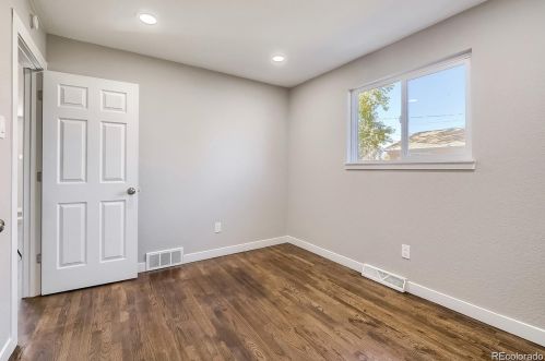 616 Lowell Blvd, Denver CO  80204-3102 exterior