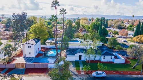 7960 Amestoy Ave, Van Nuys CA  91406-1603 exterior