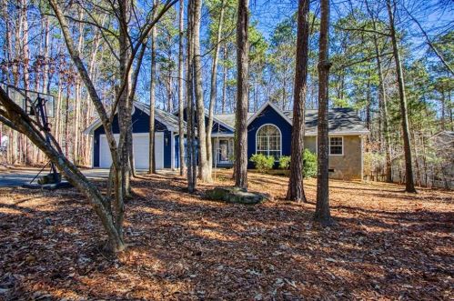 4165 Golfview Dr, Villa Rica, GA 30180-8036