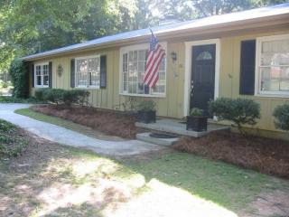 80 Newton Ridge Dr, Porterdale, GA 30014-3633