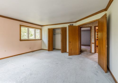 3 Swan Cir, Lemont IL  60440-1237 exterior