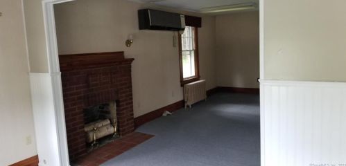 58 Norwich Rd, Quaker Hill CT  06375-1127 exterior