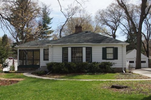 930 County Road B, Saint Paul, MN 55113-4405