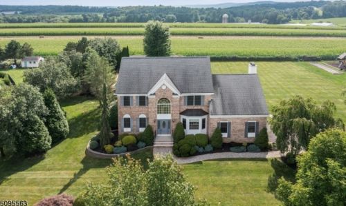 23 Woodcrest Ave, Mount Olive, NJ 07828-2223
