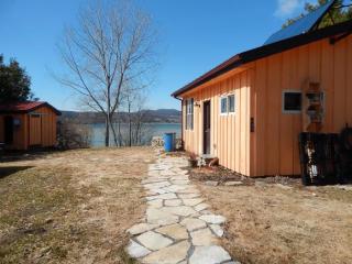 191 Algonquin Dr, Potash Point VT  05491-8744 exterior