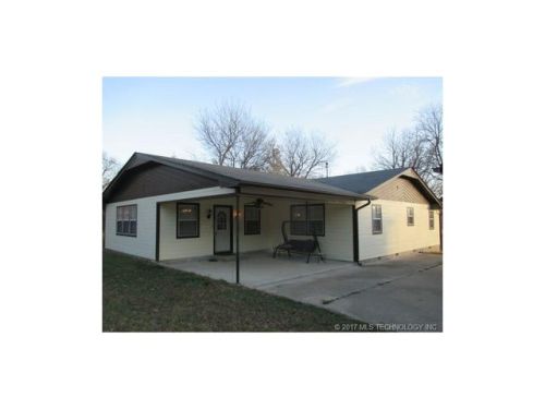 726 State Highway 1, Hartshorne, OK 74547-5086