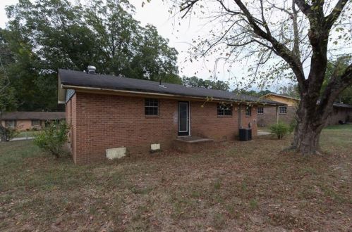 968 Green Meadow Dr, Madison GA  30650-1904 exterior