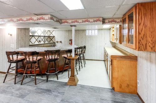 2126 Hillview Rd, Saint Paul MN  55112-1224 exterior