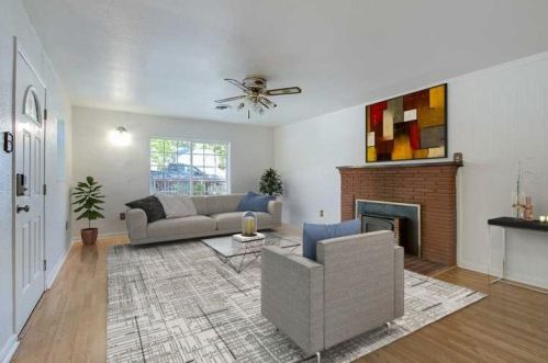 8132 Holly Dr, Citrus Heights, CA 95610-1441