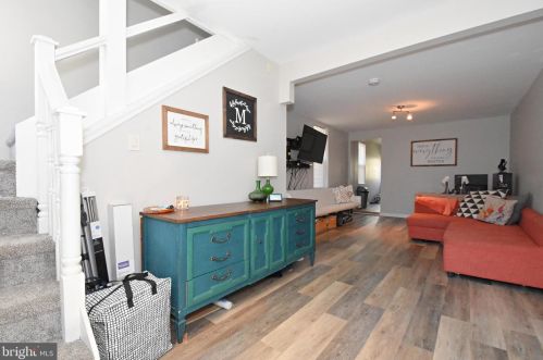 2206 Belgrade St, Philadelphia, PA 19125-3612