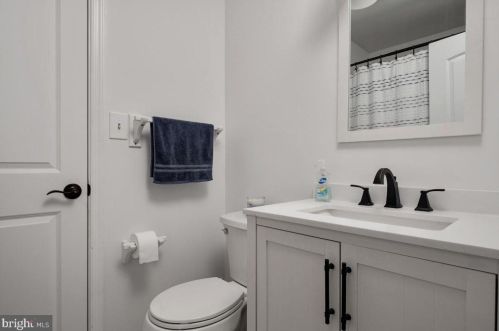 1176 Spruce Ave, Shady Side MD 20764-9562 exterior