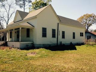 301 Ocmulgee St, Pridgen, GA 31519-3983