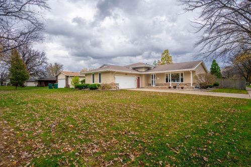 9619 Greenwood Ave, Hammond, IN 46321-3716