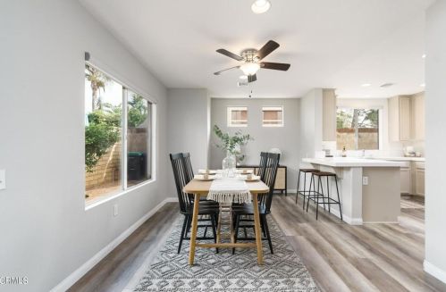 2010 Freesia Ave, Simi Valley CA  93063-3534 exterior