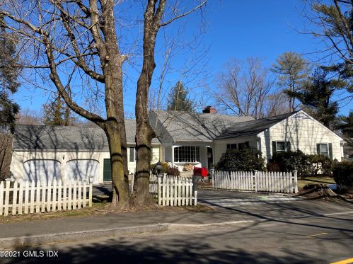 75 Fairfield Rd, Greenwich CT  06830-4855 exterior