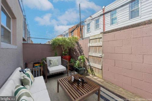 2308 Hicks St, Philadelphia, PA 19145-4424