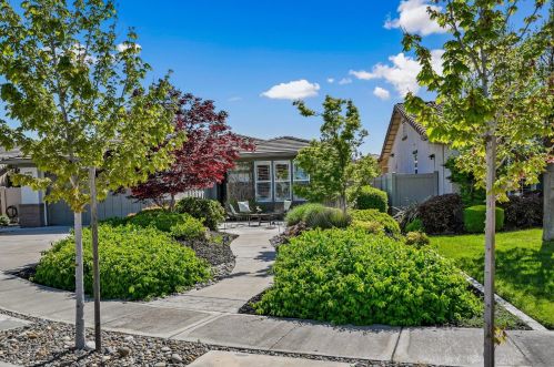 2386 Birdsong Pl, Manteca, CA 95336-5144